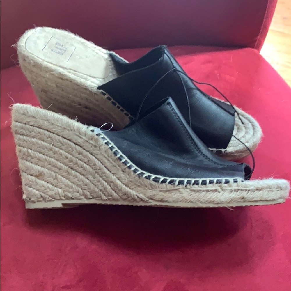 NWOT Gap Black Leather Espadrille Slides Size 9